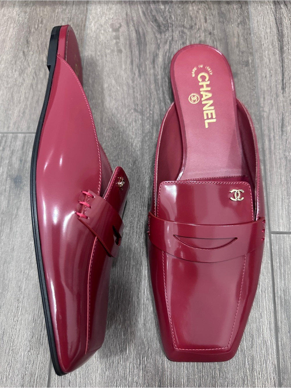2026 CHANEL BURGUNDY LEATHER SLIDES MULES HALF LOAFER SHOES GOLD CC LOGO 41